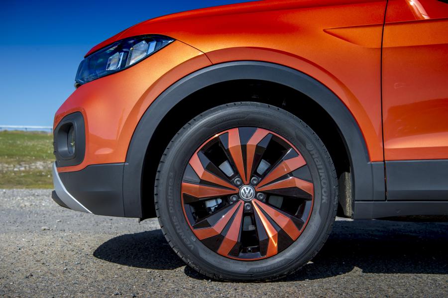 Колеса Volkswagen T-Cross SE 2019 года  (UK) (фото 18 из 34)